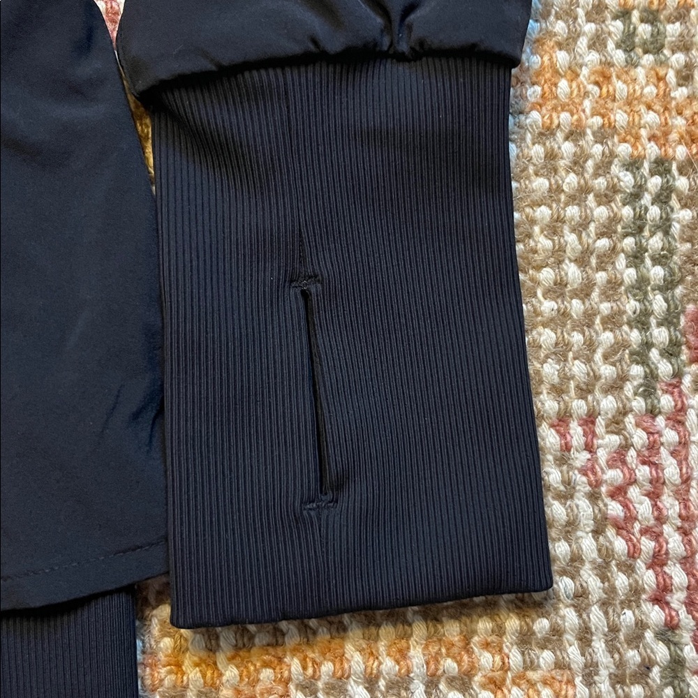 Lululemon Sights Seen Jacket Black Size 4 Rare EUC Athleisure Activewear - Picture 5 of 10